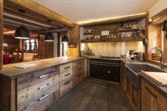 chalet style kitchen