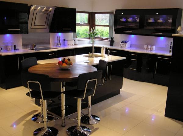 Black and white kitchen design